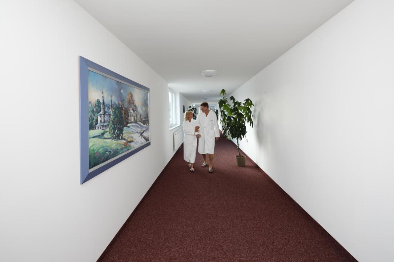 Appartement-Hotel Sibyllenbad Нойалбенройт Екстериор снимка