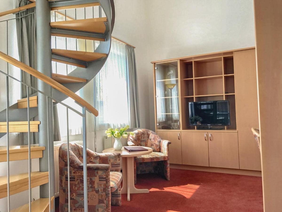 Appartement-Hotel Sibyllenbad Нойалбенройт Екстериор снимка