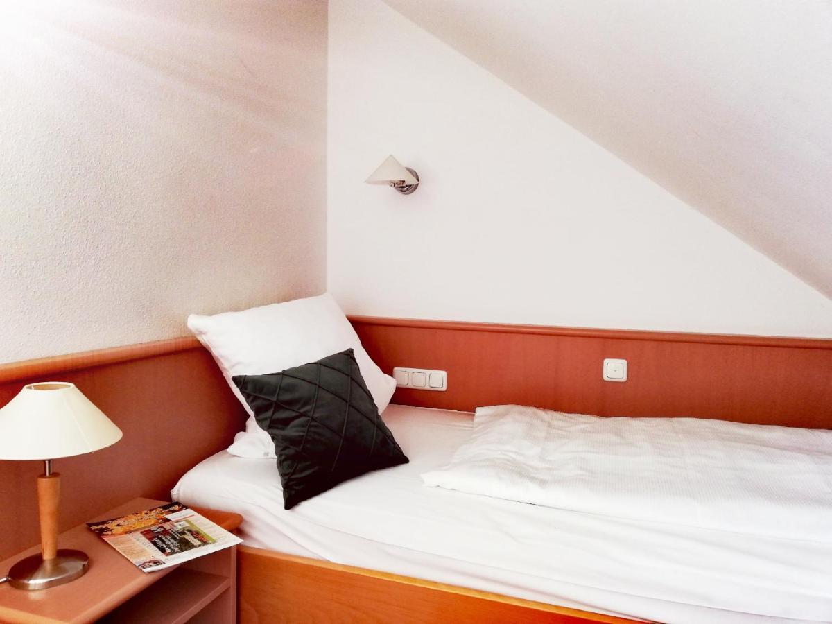 Appartement-Hotel Sibyllenbad Нойалбенройт Екстериор снимка