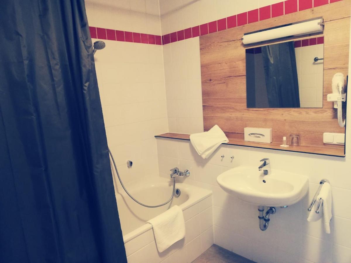 Appartement-Hotel Sibyllenbad Нойалбенройт Екстериор снимка